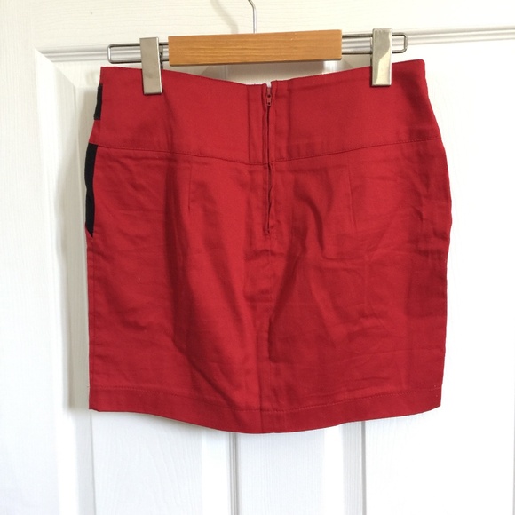 Cherry Red Colorblock Pleated Mini Skirt with pockets - Picture 2 of 3